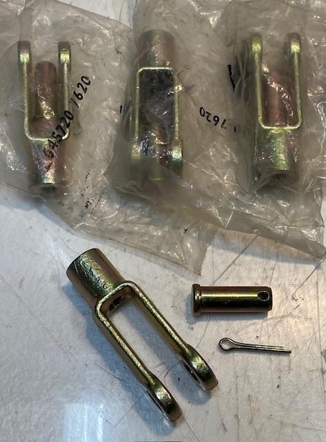 4 Qty of Yoke Clevis Ends 6A | 045720-7620 | 3-3/8″ L 13mm Bore 8mm ID (4 Qty)