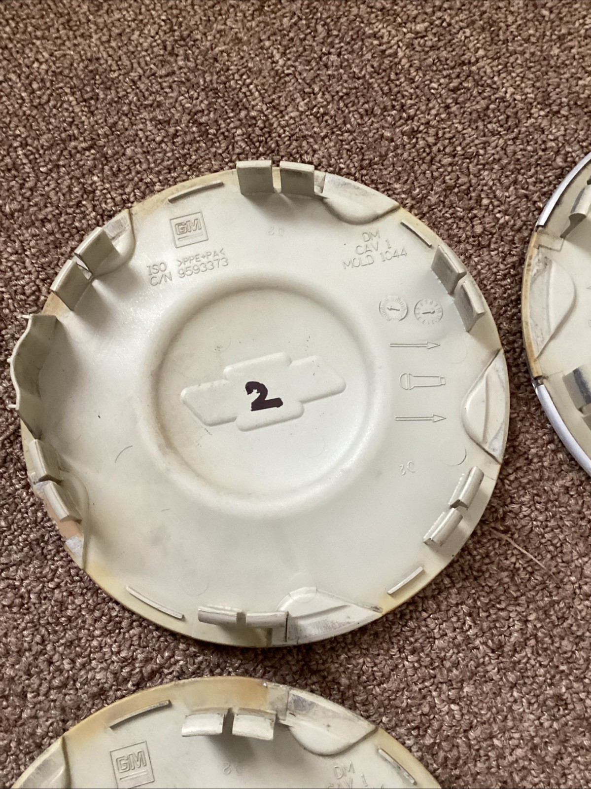 #M 2002-2006 CHEVROLET TRAILBLAZER CENTER CAP 9593373 1 Single Cap