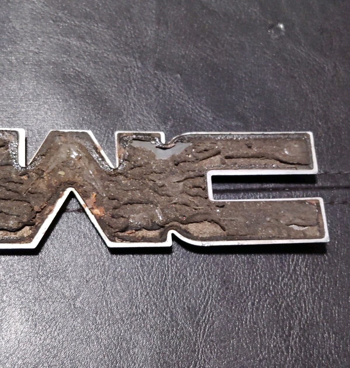 1999 2000 2001 2002 2003 2004 2005-2006 GMC Sierra Tailgate Emblem 7” OEM