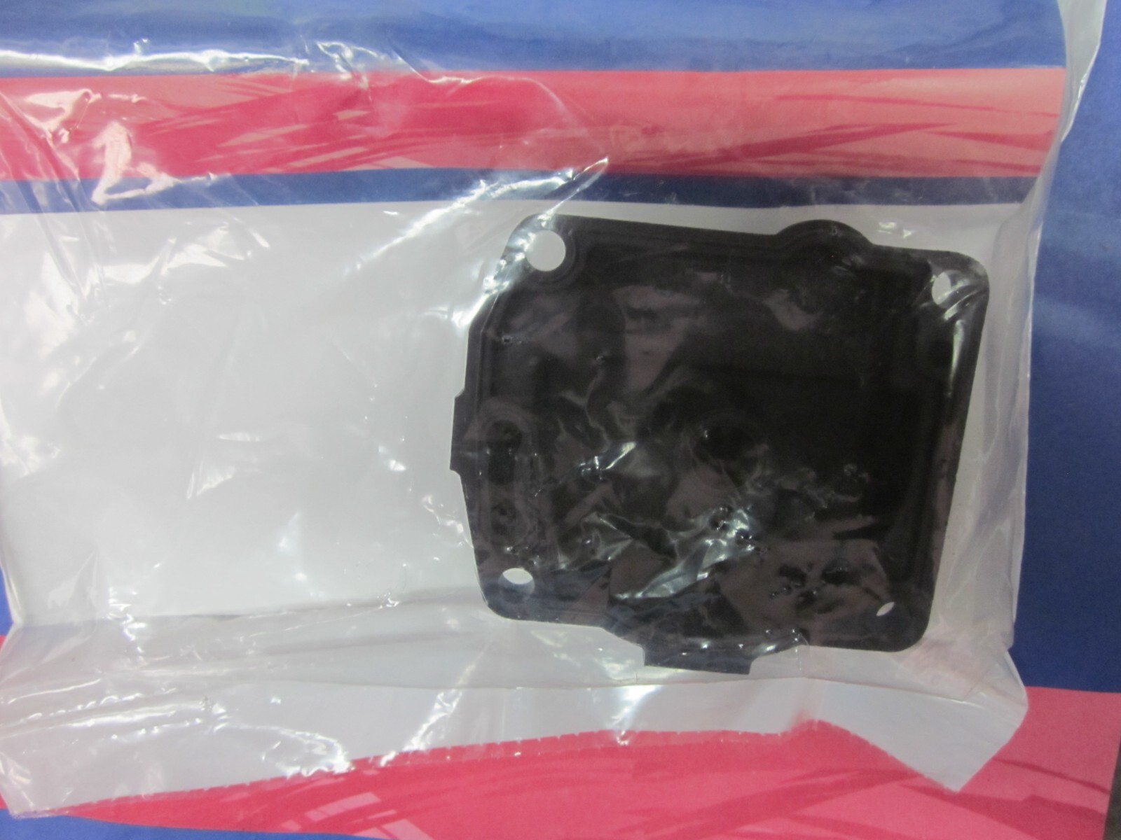 JOHNSON EVINRUDE 90 115 150 175 HP FLOAT BOWL 433000 NEW OEM PART MFG IN USA