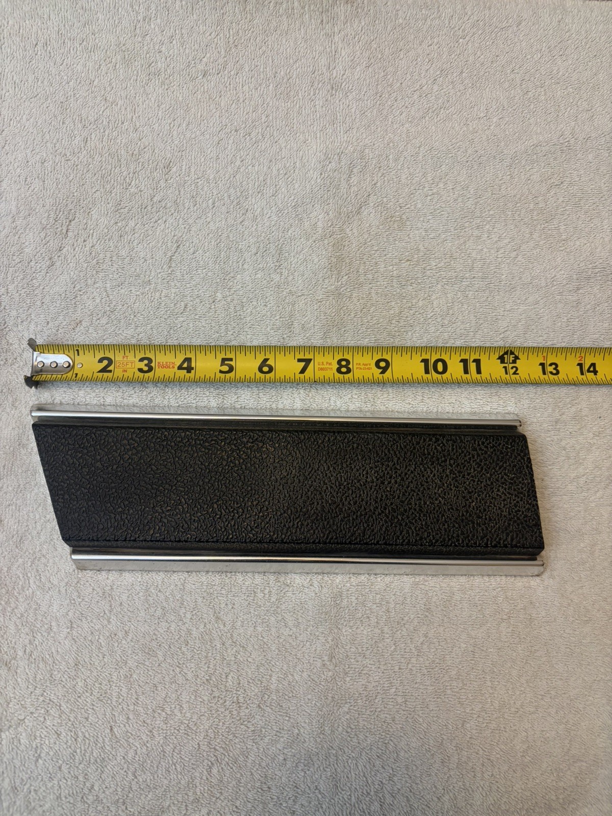 1981-1990 Dodge Ram Truck D150 D250 Ramcharger right sd Fender Body Molding Trim