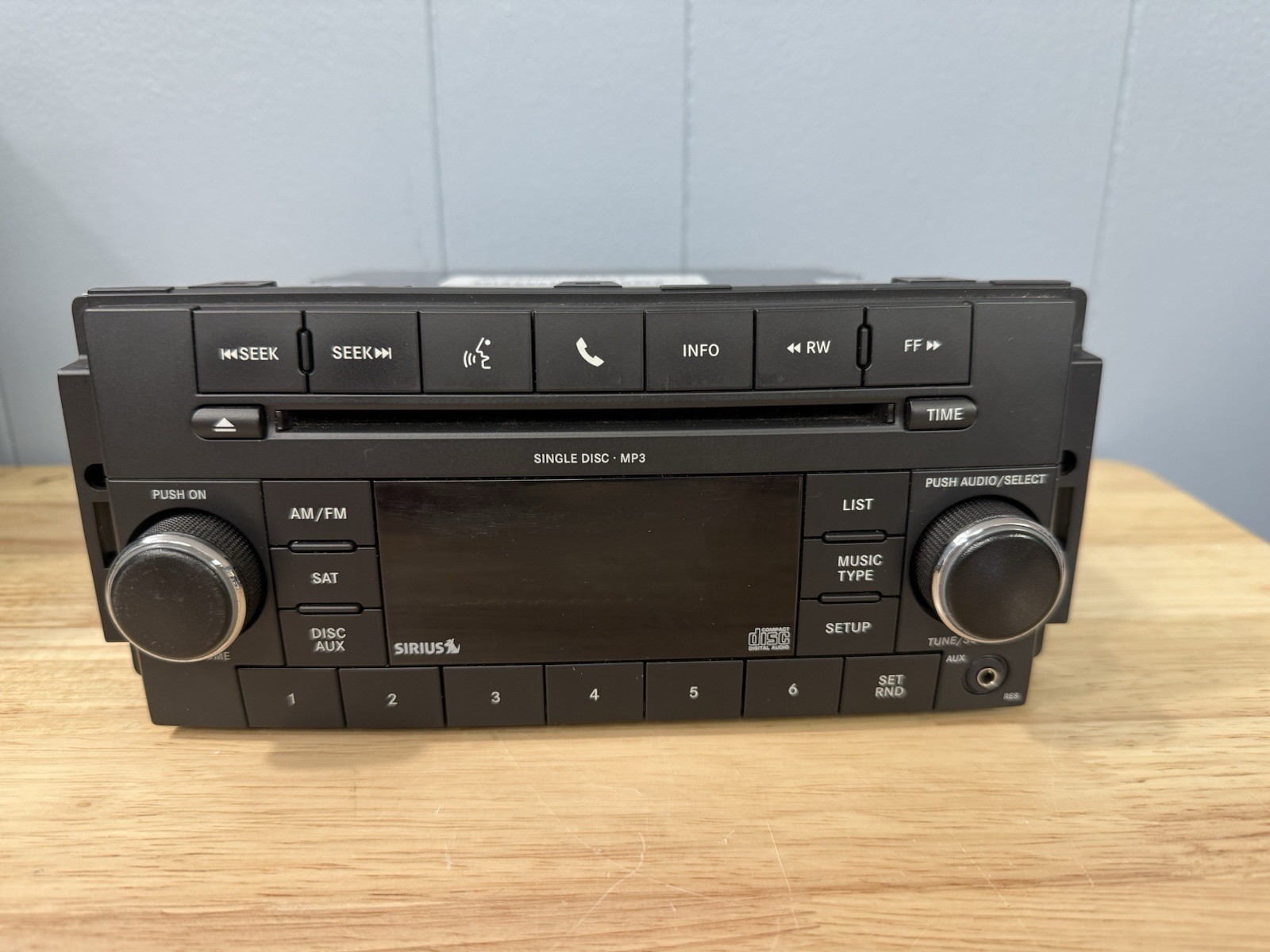 CHRYSLER DODGE JEEP RES Radio MP3/CD Player UConnect BT, AUX-IN P/N: P05091115AC