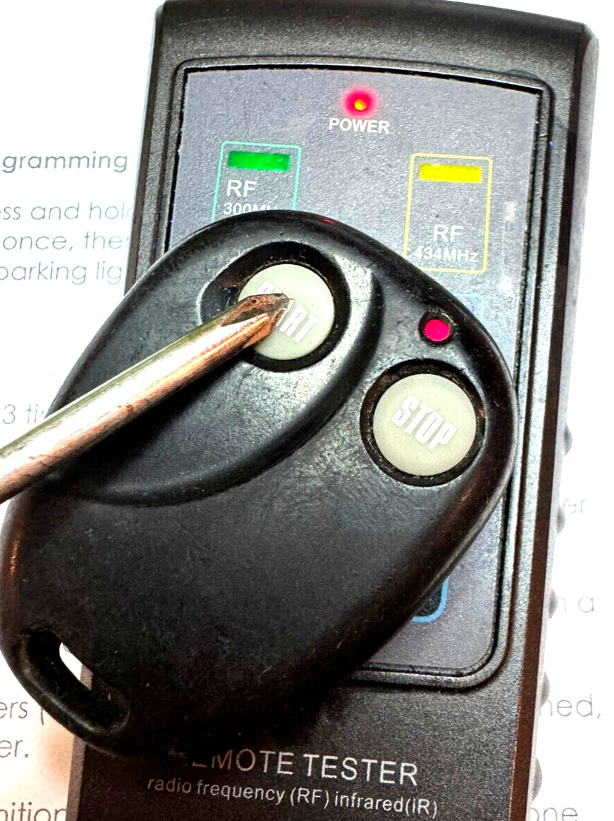 BULLDOG SECURITY CAR REMOTE VEHICLE STARTER STOP Key FOB ANTI-THEFT BYPASS RS82B