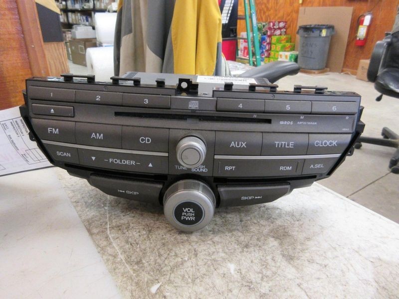 2008-2011 Honda Accord Radio Audio AM-FM-CD Assembly Single Disc Use OEM