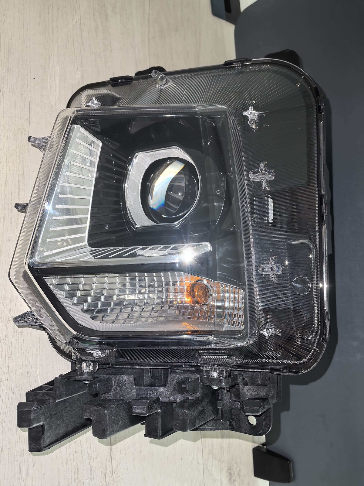 Fits 2022-2024 Hyundai Santa Cruz Halogen Headlight Left/Driver Side 92101-K5000