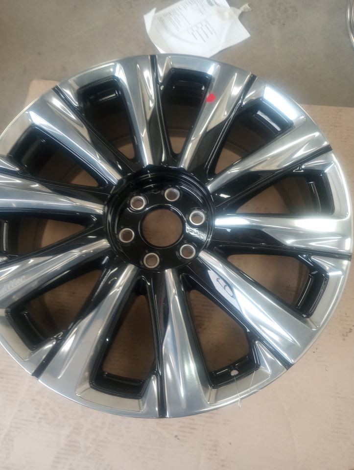 Wheel 24×9-1/2 10 Spoke Opt RF7 Fits 25-26 ESCALADE 3241818