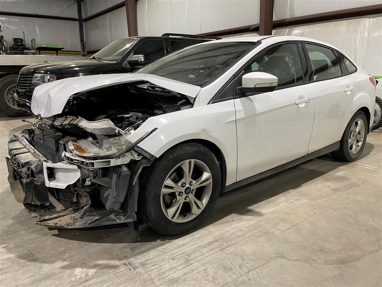 (LOCAL PICKUP ONLY) Roof Glass Only Fits 12-18 FOCUS 1105629