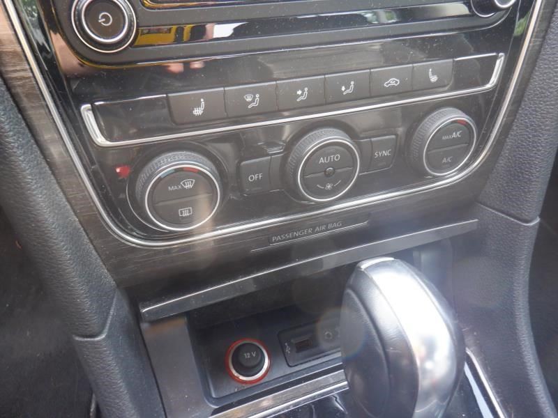 Driver Tail Light Sedan LED Decklid Mounted Fits 16-19 PASSAT 1272666
