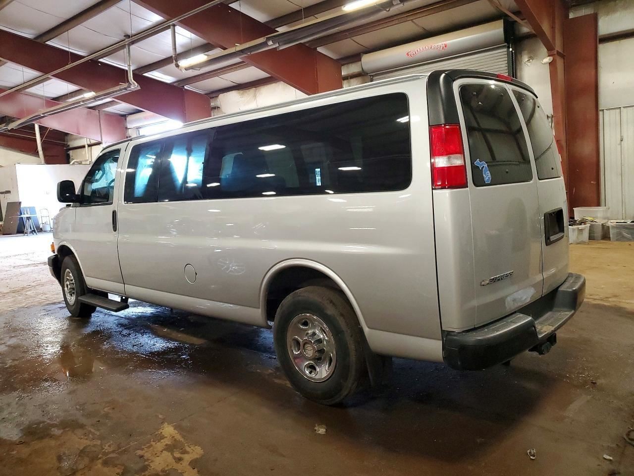 Headlight Sealed Beam Fits 96-17 EXPRESS 2500 VAN 1016475