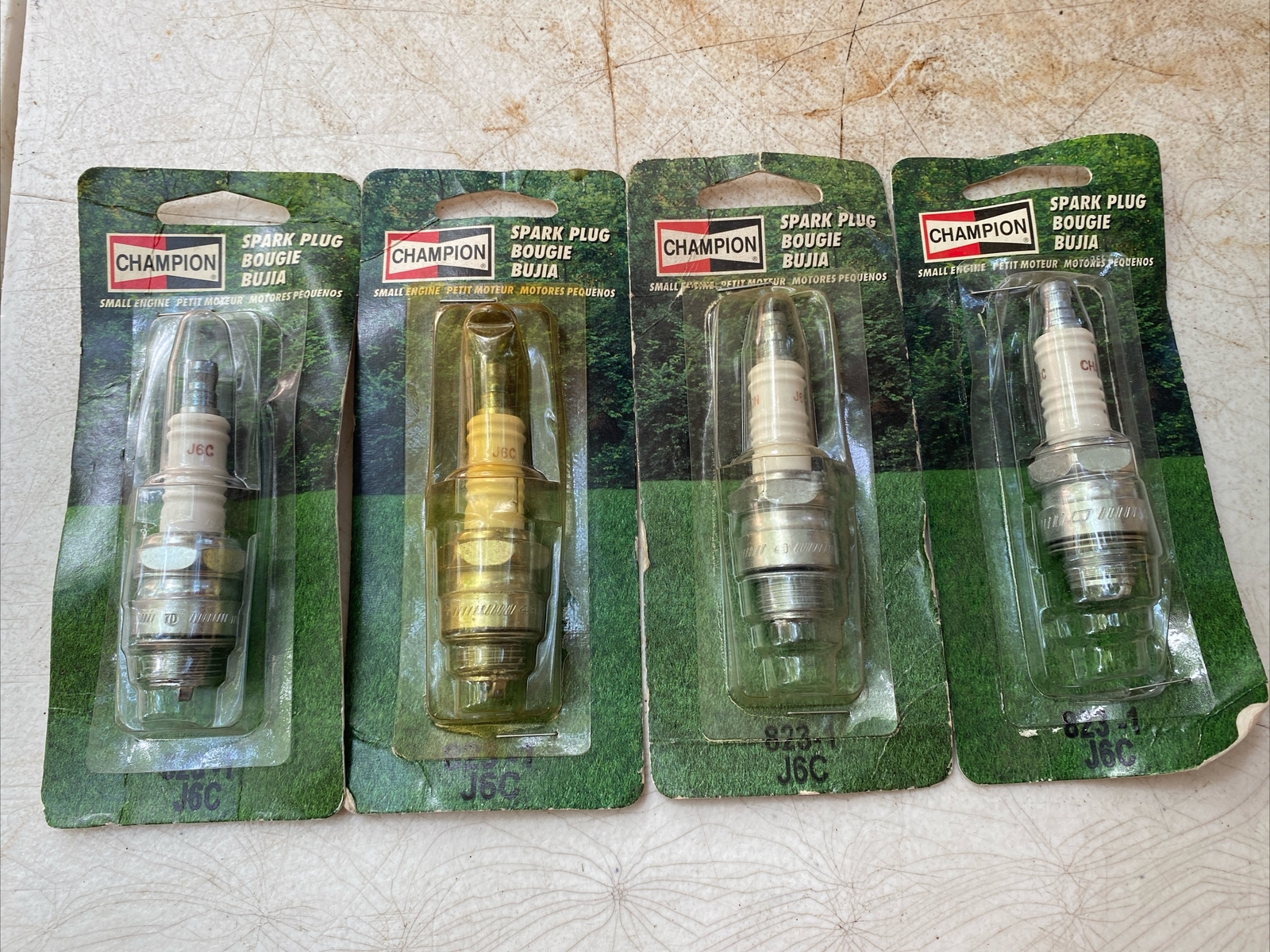 (Pack of 4) Champion J6C Small Engine Spark Plug #823-1 – New Old Stock