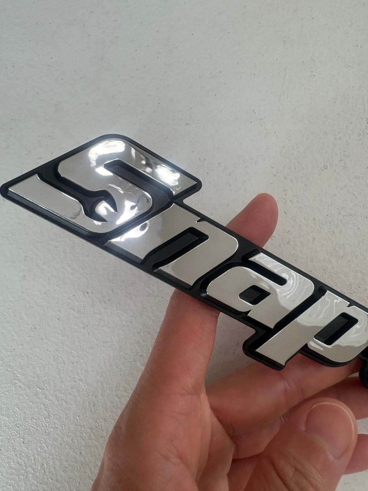 SNAP-ON TOOL BOX LOGO EMBLEM Chrome Silver Badge Decal 8″ INCH LONG – OEM design