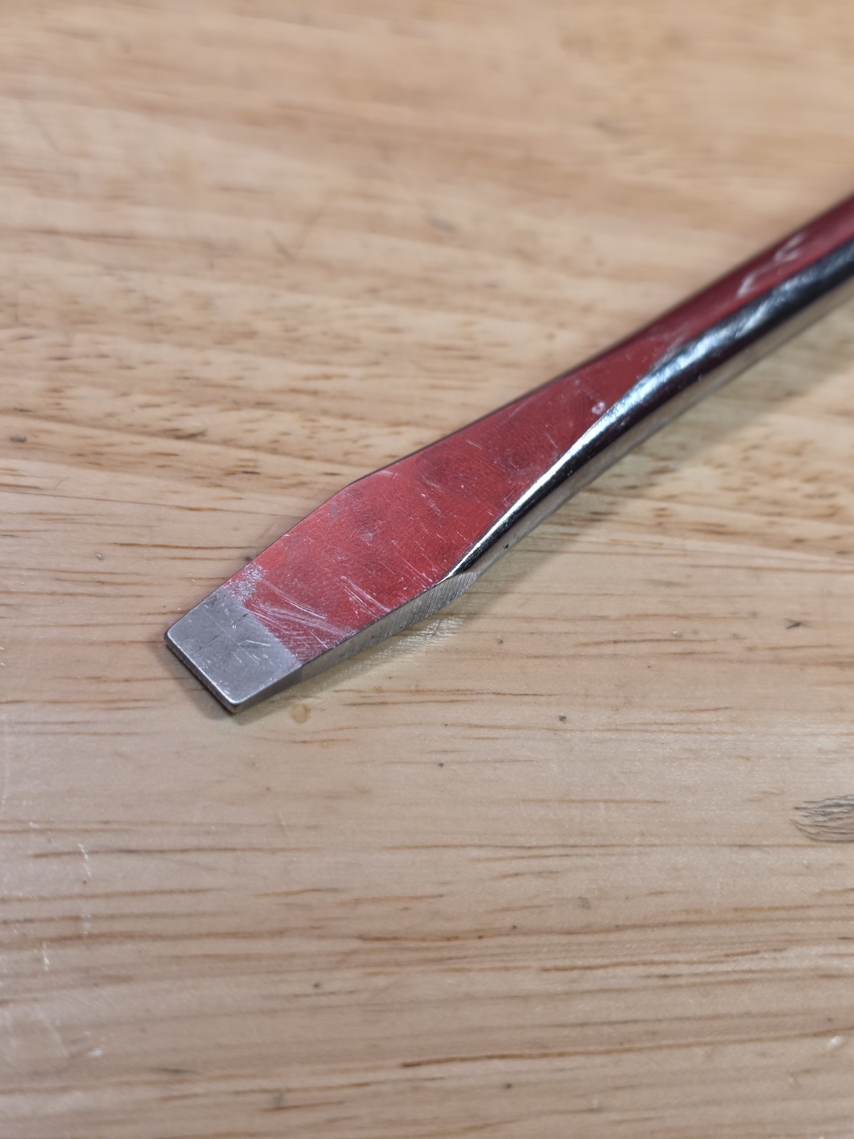 Snap-on Tools SGD6B 5/16″ Tip Flat Slotted Head Screwdriver W/ Red Handle