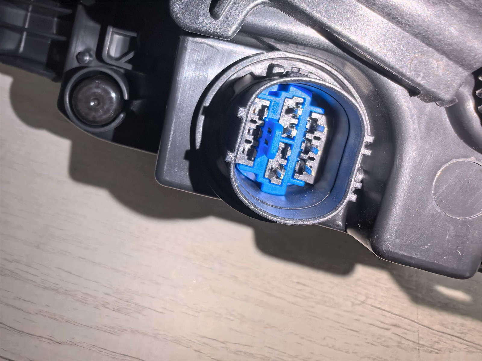 Fits 2022-2024 Hyundai Santa Cruz Halogen Headlight Left/Driver Side 92101-K5000