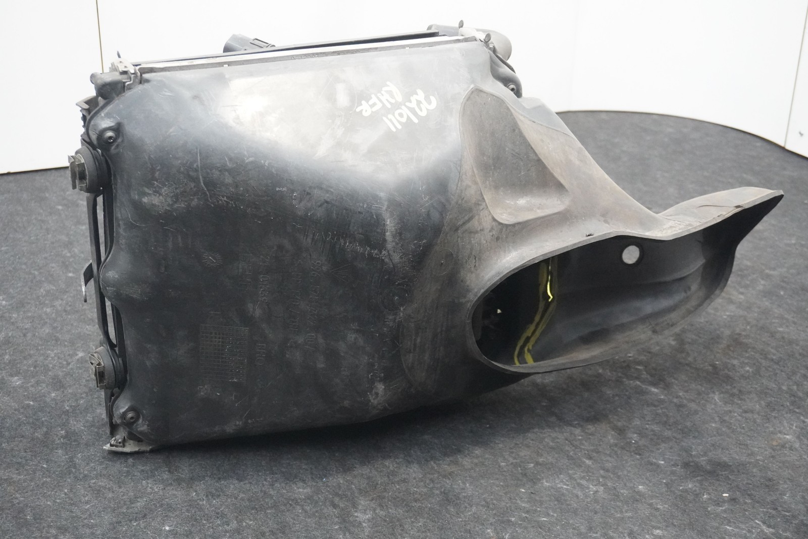 Right Engine Cooling Radiator Fan Condenser 99610613251 OEM Porsche 911 996 2001