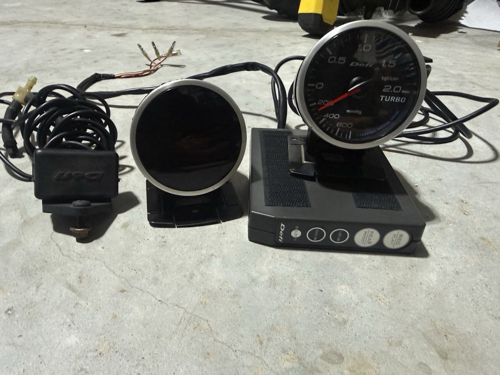 Defi Link 60MM Turbo And Water Temp Gauge with Control Unit .