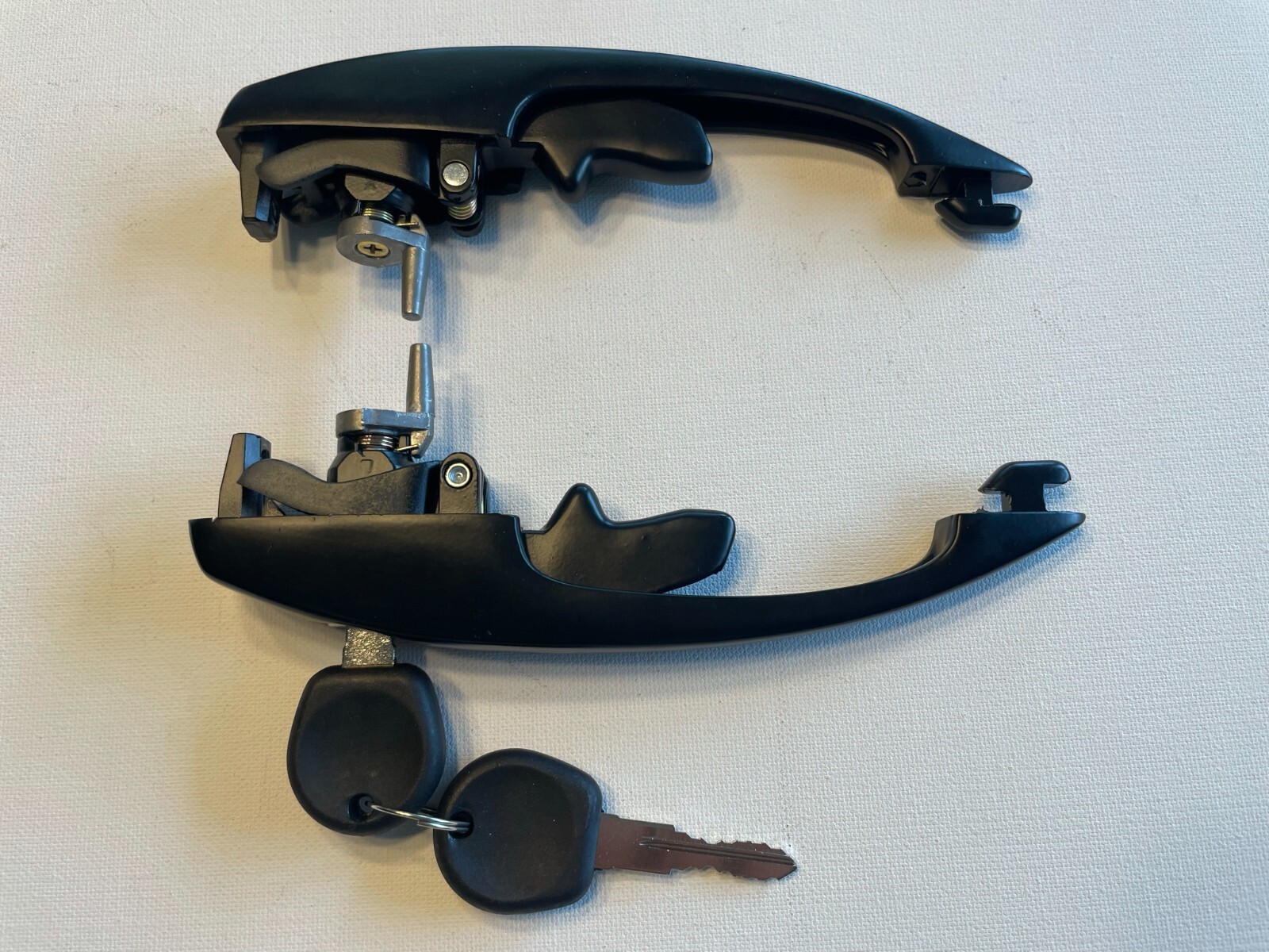 Pair VW Volkswagen Bug Beetle Black Exterior Door Handle (2 Pcs) Keyed Alike T3