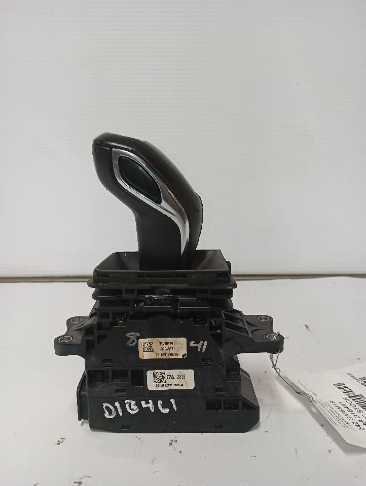 84509478 Automatic Transmission Floor Shifter from 2019 Cadillac XT4 12198380