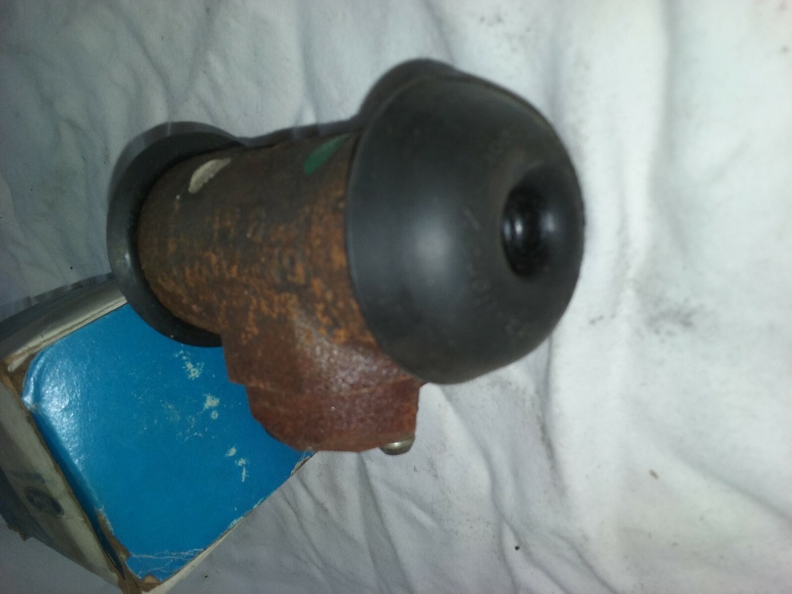 1973-1977 Ford Wheel Cylinder NOS Right Rear D3TZ-2261-C F150 F250 – 812F