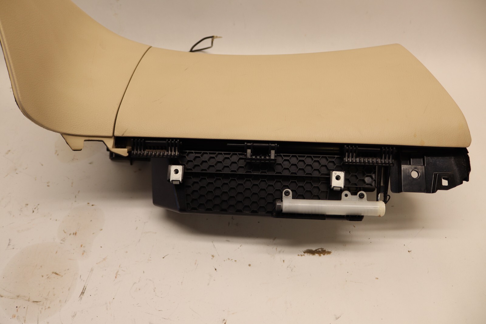 2003-2009 MERCEDES E-CLASS E320 W211 DASHBOARD PASSENGER GLOVE BOX STORAGE OEM
