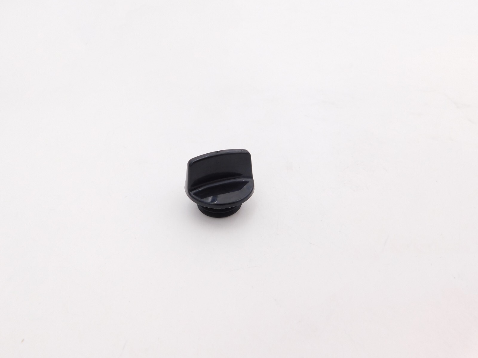 HONDA OIL FILL CAP GENUINE OEM NEW 15611-KA4-710 – SEE FITMENT