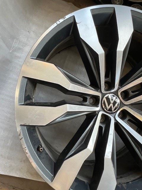 Wheel 21×9 10 Spoke Machined Fits 19-23 ATLAS 557117