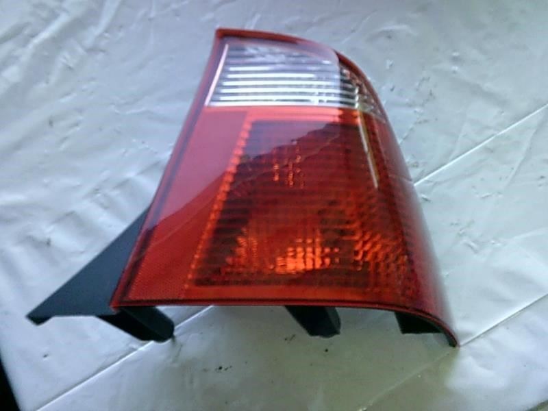 Passenger Right Tail Light Station Wgn Fits 00-07 FOCUS 240074