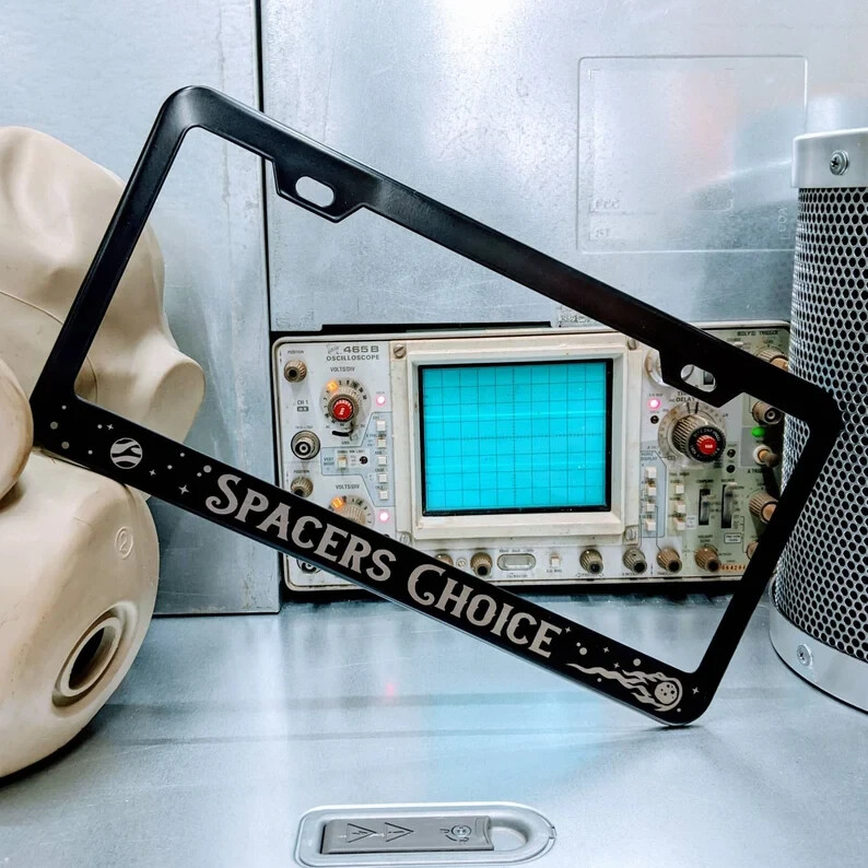 Spacers Choice – Video Game Inspired METAL Laser Etched License Plate Frame