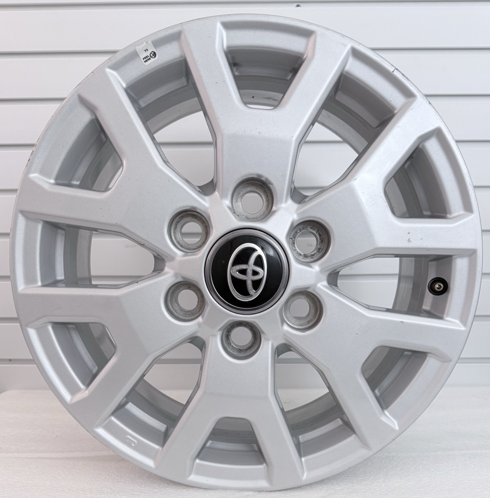 TOYOTA TACOMA FACTORY ORIGINAL 2024-2026 OEM 17″ SILVER ALLOY WHEEL RIM 10637 #1