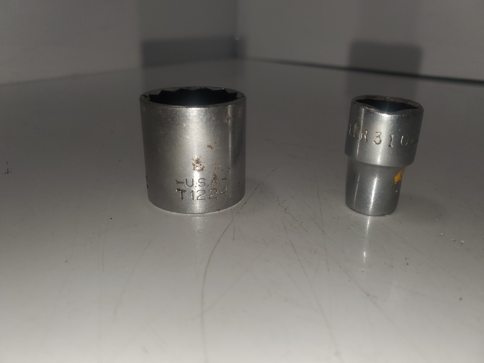 (2) Sockets Giller *3/8 Drive 5/16 310 6Pt-*MM 3/4 T1224 12Pt