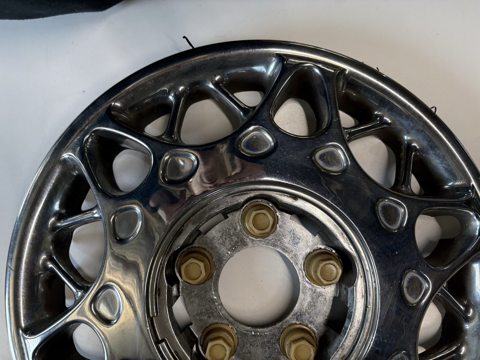 1997 – 2005 Buick CENTURY CHROME hubcap No Center 1153 , 9593704 , 9594285