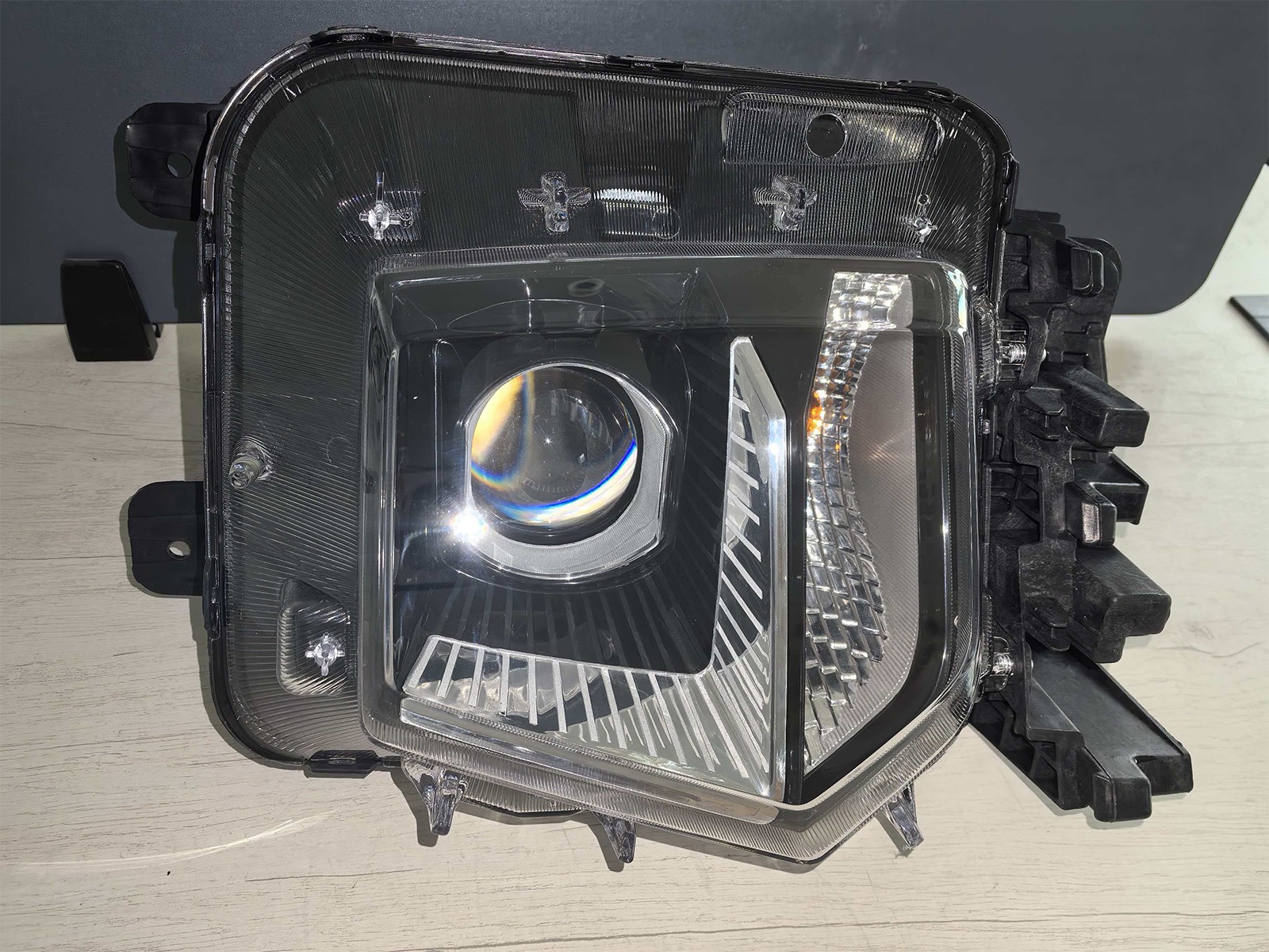 Fits 2022-2024 Hyundai Santa Cruz Halogen Headlight Left/Driver Side 92101-K5000