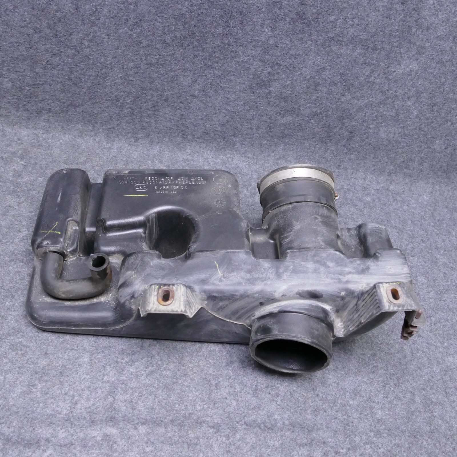 2003-2008 Envoy Trailblazer 4.2 Air Intake Resonator Preplenum 15047009 57072B