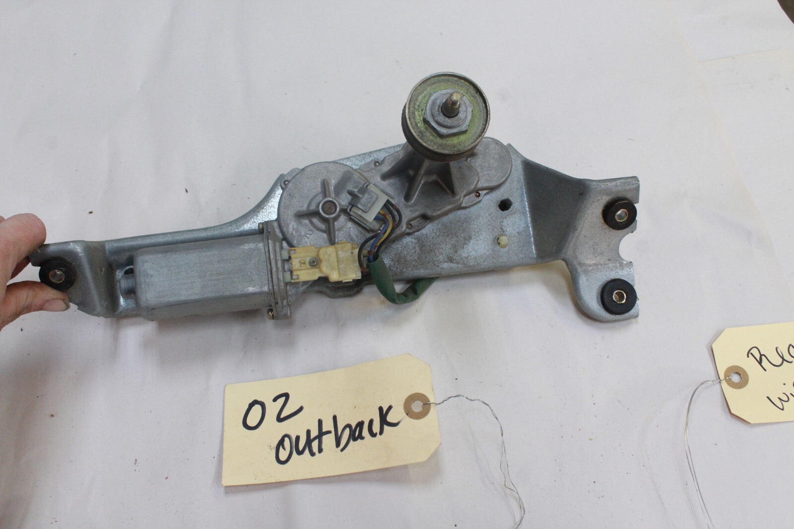 2000 2001 2002 2003 2004 Subaru Outback Legacy OEM Rear wiper motor 