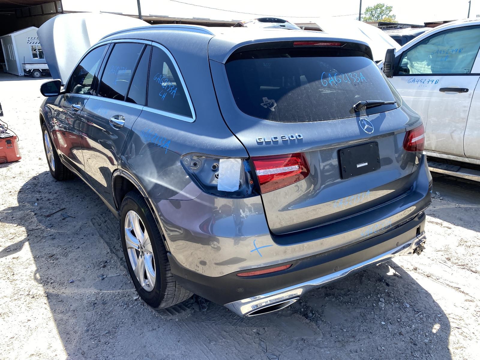 Used Left Sun Visor fits: 2018 Mercedes-benz Mercedes glc-class 205 Type Sedan L