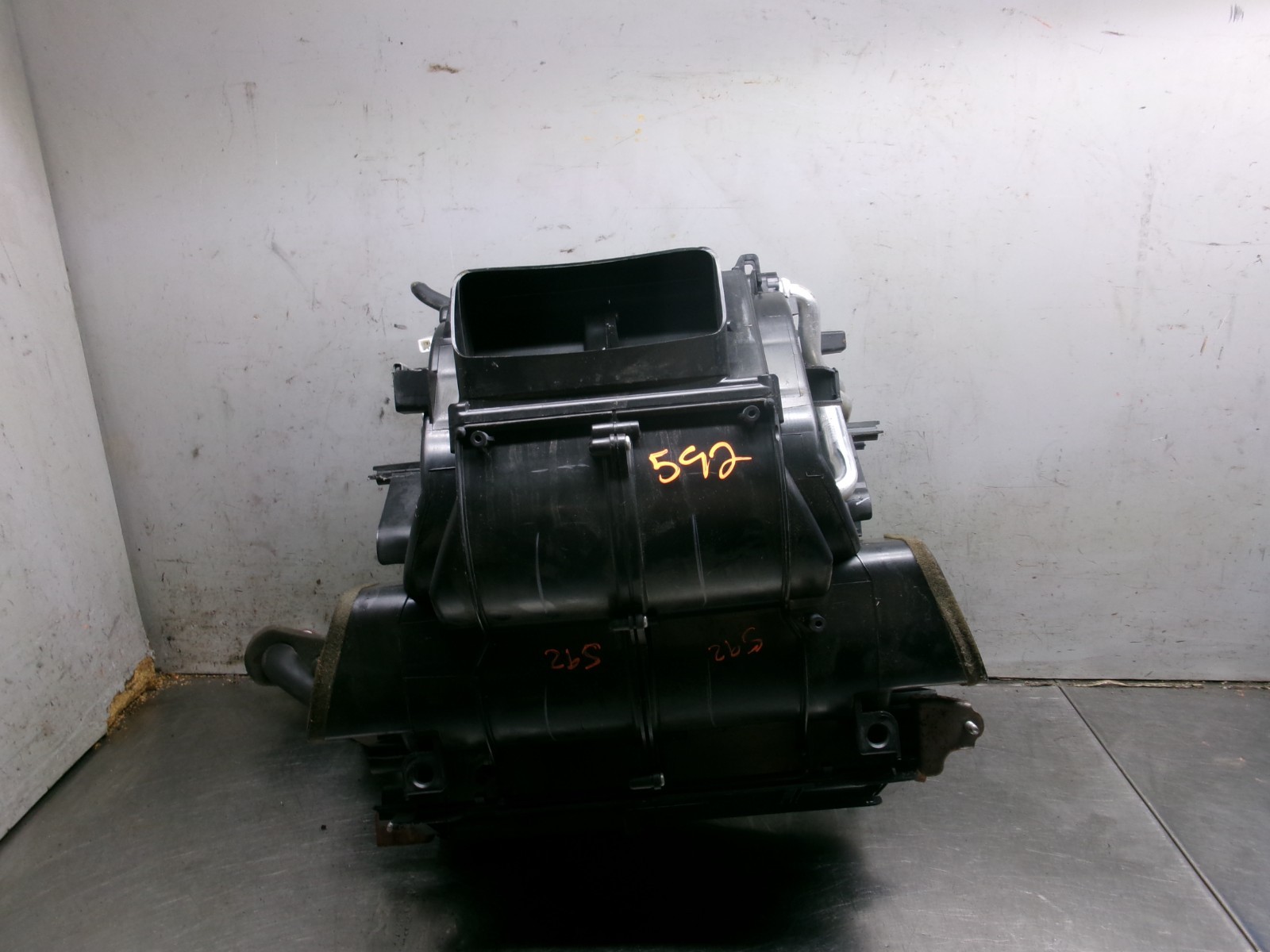 08 – 10 TOYOTA SIENNA HVAC EVAPORATOR HEATER CORE HOUSING BOX