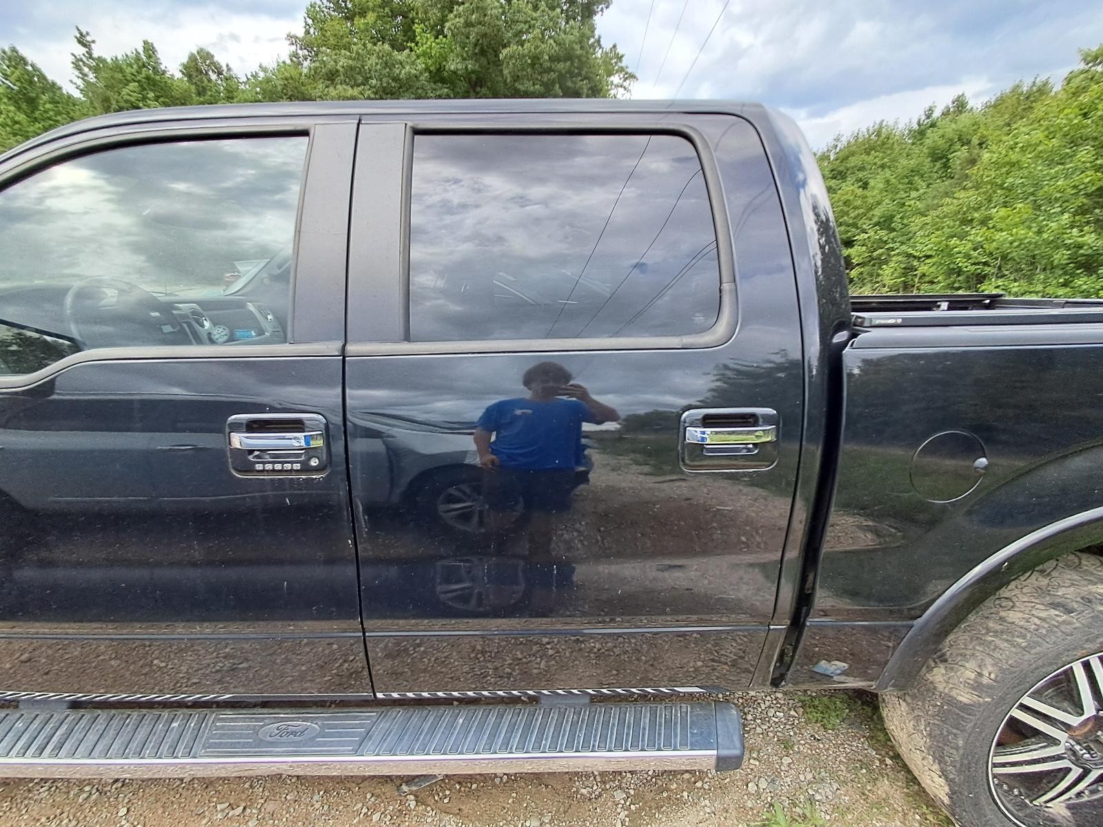Used Rear Left Door Assembly Rear Side fits: 2012 Ford F150 PICKUP Crew Cab 4 Dr