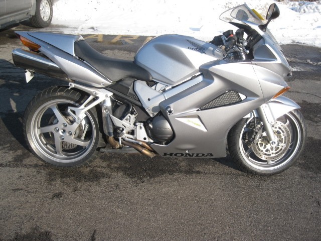 2004 Honda VFR800