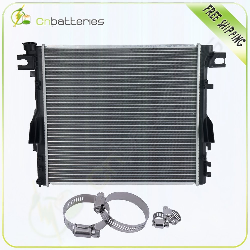 Radiator with 8-10mm 27-51mm Hose Oil Clamps Kits For 07-18 Jeep Wrangler 2957