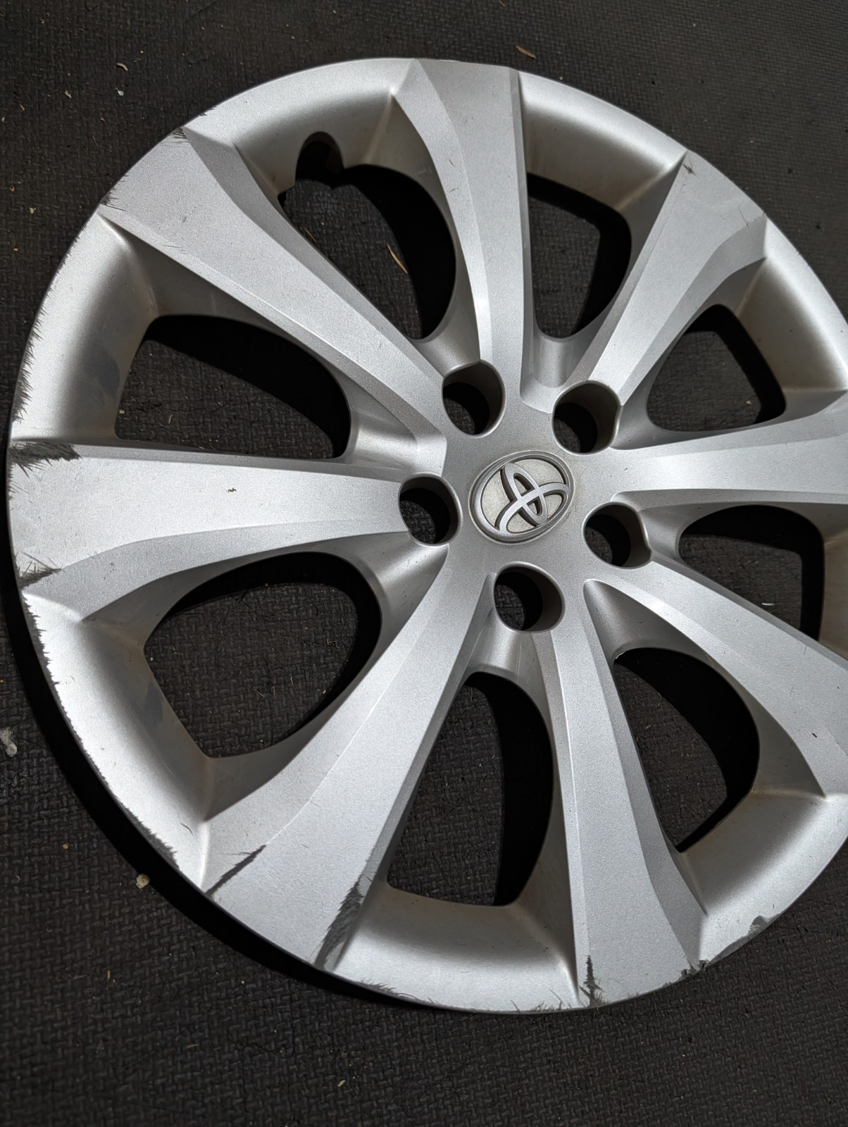Factory Original Toyota Corolla 2019-2021 Hubcap 16″ Cover OEM 42602-02540 **