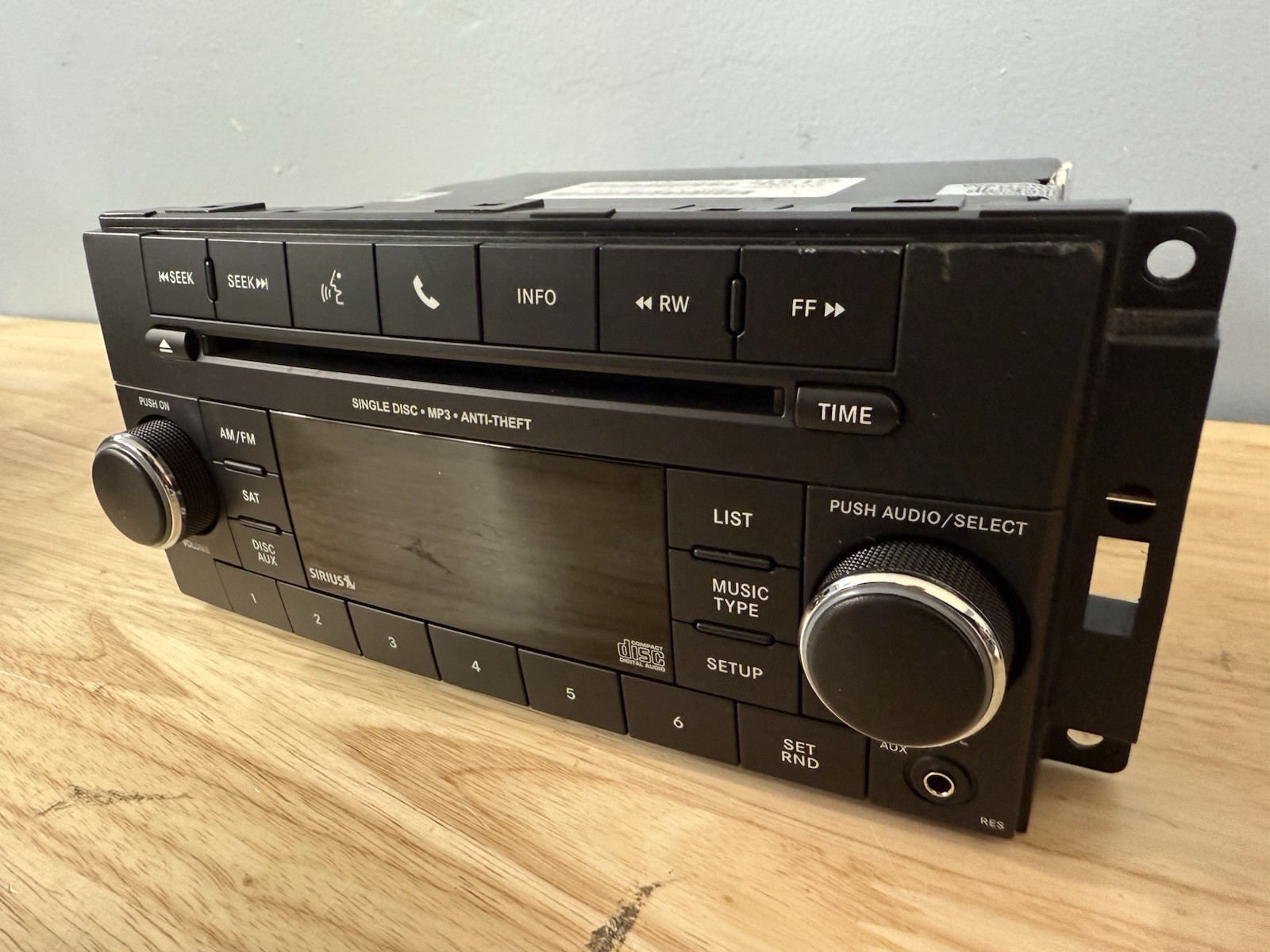 2007-2017 Jeep Dodge JK Chrysler Sirius Aux MP3 AM/FM Radio P05091197AC OEM