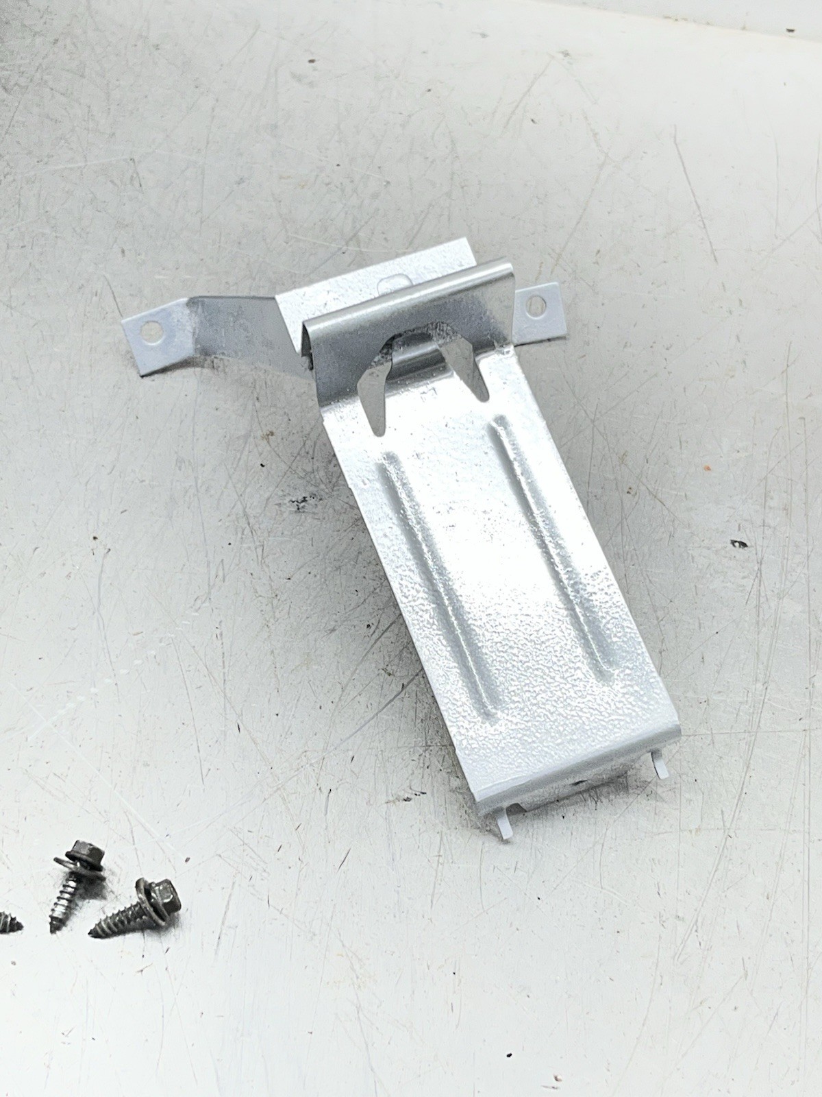 88-94 Chevy Truck Suburban Radio Cassette Tape Player Rear Mounting Bracket OEM