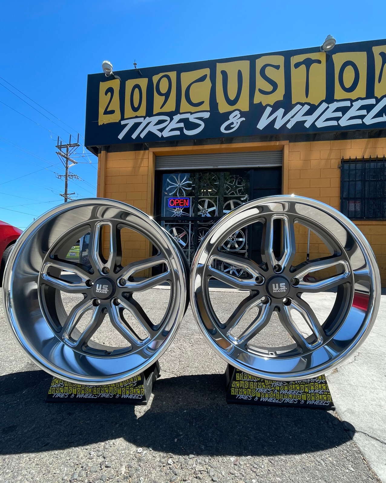 4 22″ US MAGS C-TEN U129 22X8.5 + 22X10.5 5X127 CHEVY OBS 1500 C-10 TIRES WHEELS