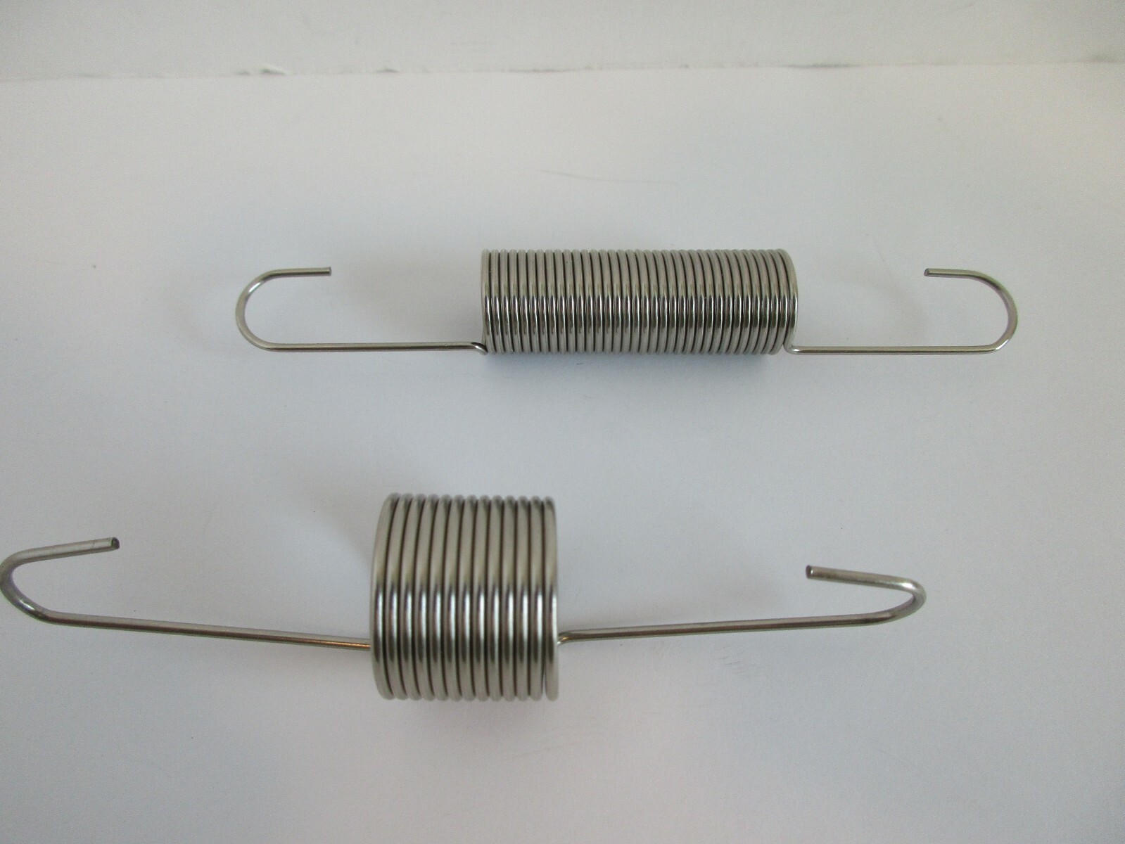 DUAL CHROME THROTTLE RETURN SPRING SET HOT ROD RAT ROD STREET ROD #B6052S