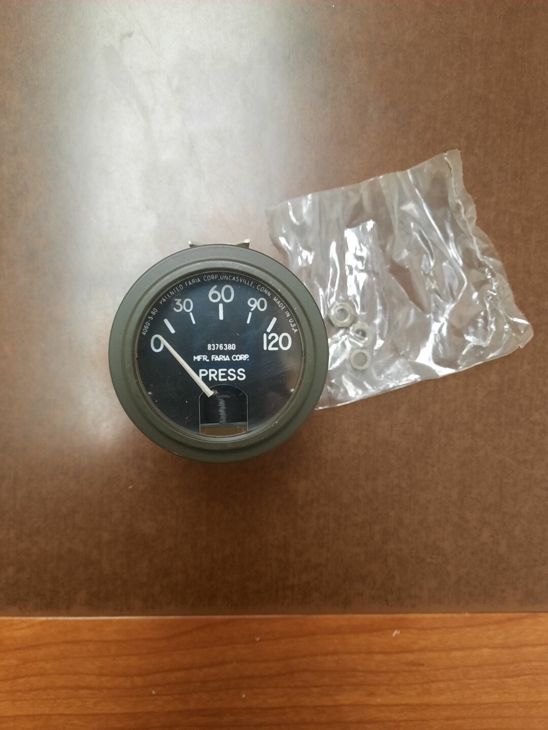 NOS 24v Oil Pressure Gauge 0-120 Jeep Willys M38 M38A1 Dodge M37 Mutt M151