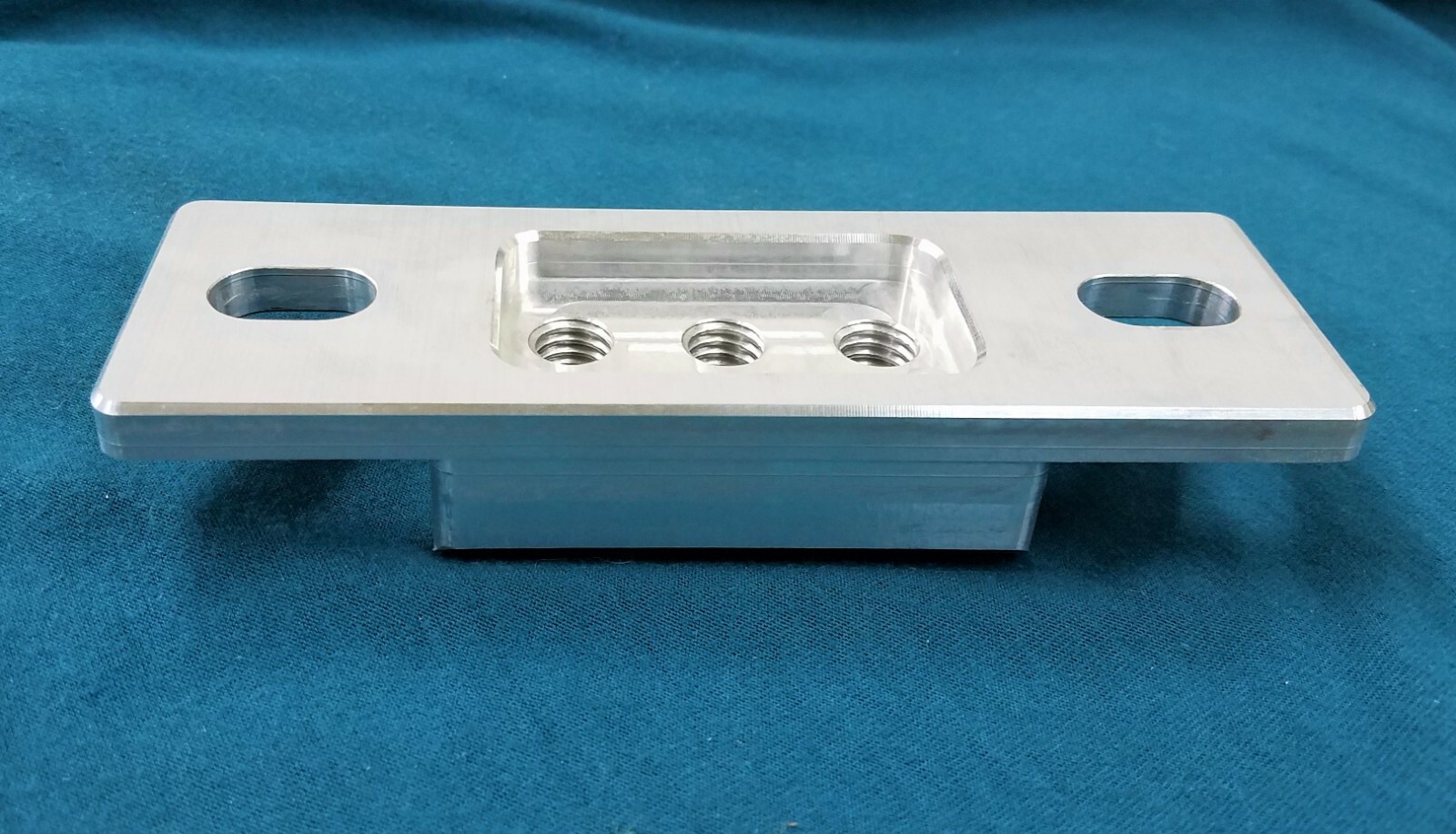 Solid Low Profile Transmission Mount Universal for TH350 TH400 Power Glide 700R4