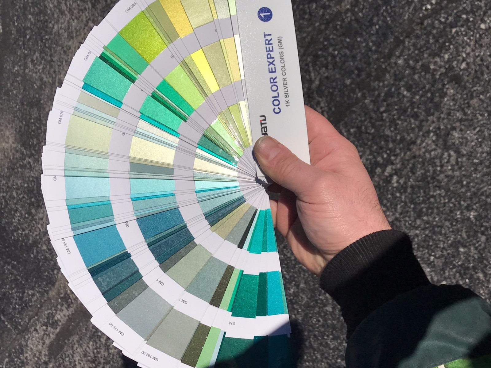 NISSAN BASECOAT PAINT **UNREDUCED** PICK YOUR COLOR – 1 Pint