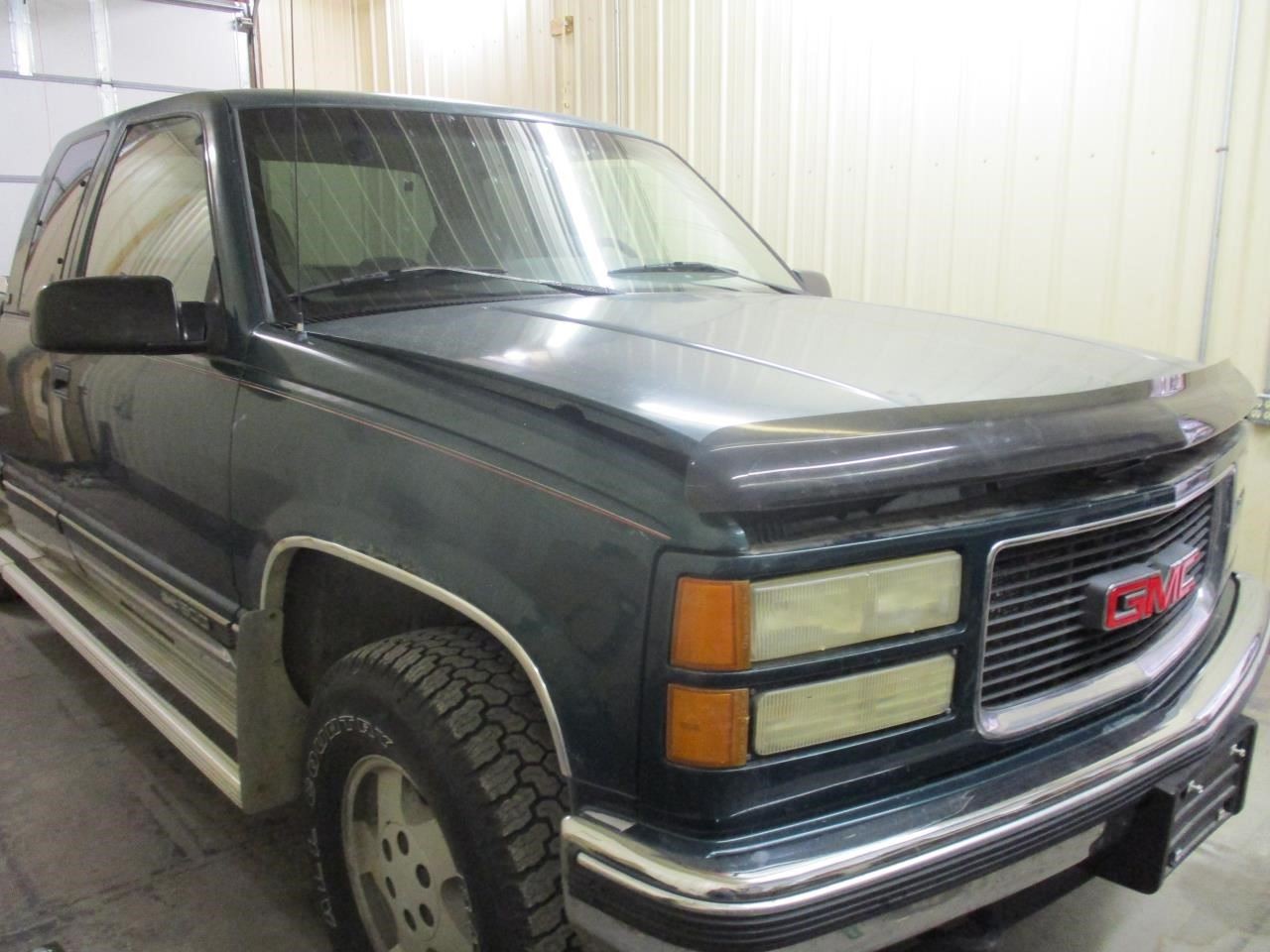 TGMC1500 1995 Dash Bezel 1710380