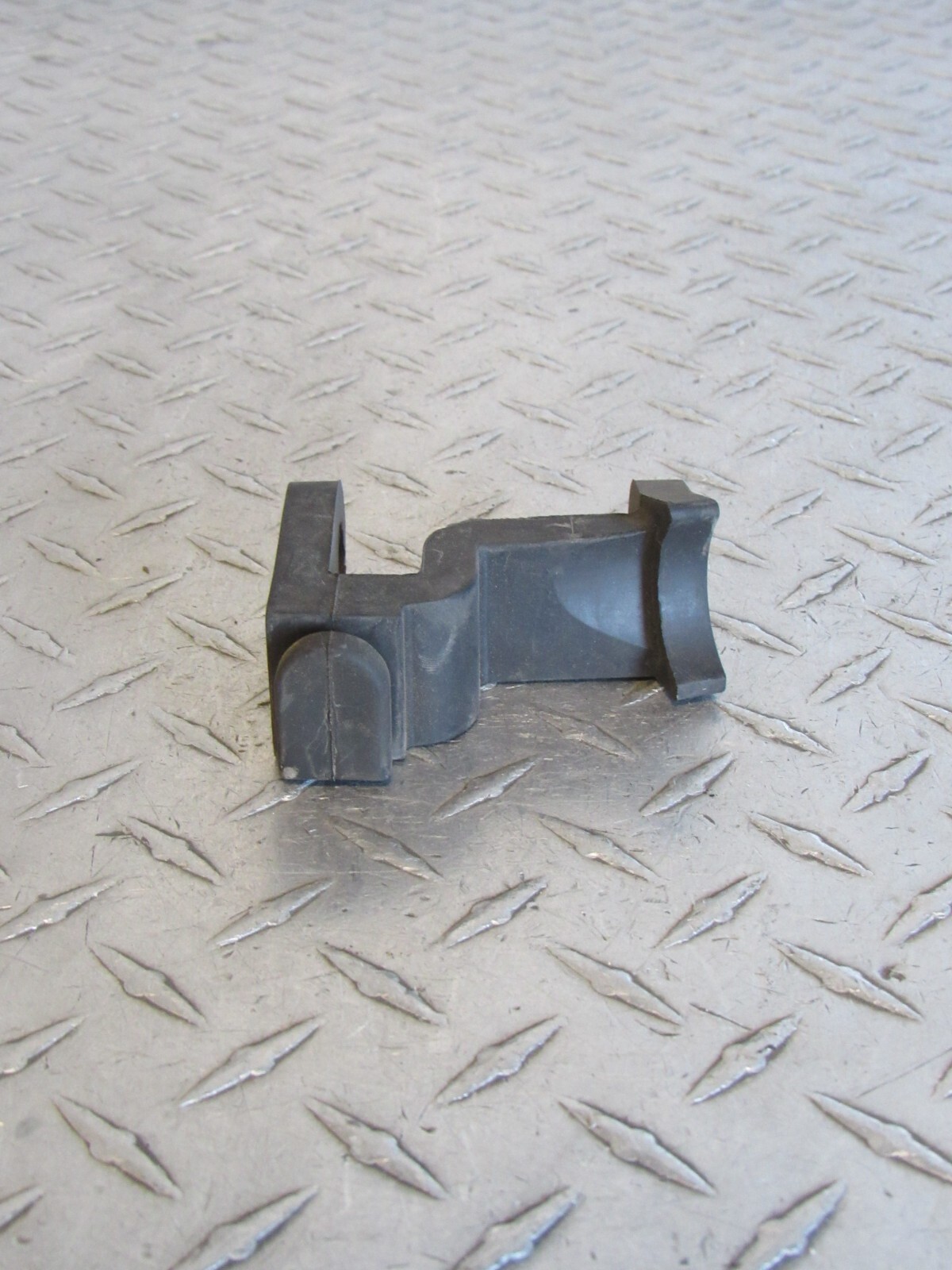 1998 98 KAWASAKI ZX750P ZX 750 ZX7R ZX7 NINJA AIR CLEANER MOUNT DAMPER