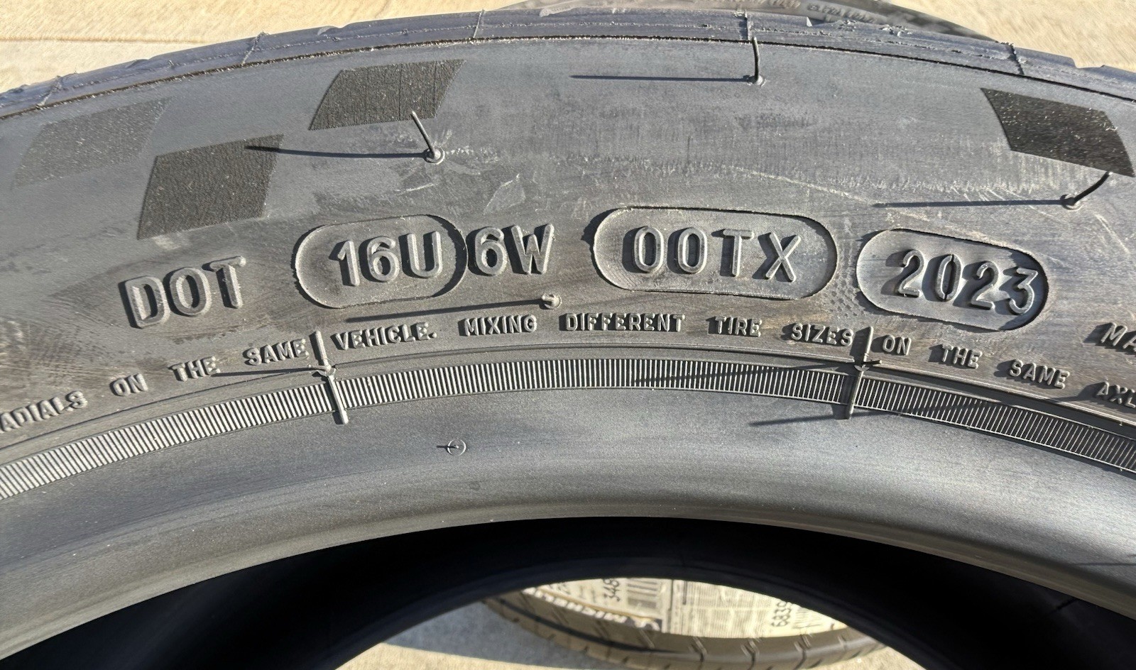 FOUR BRAND NEW 255/40ZR17 (98Y) Michelin Pilot Sport Cup 2 (240) Tires 2554017