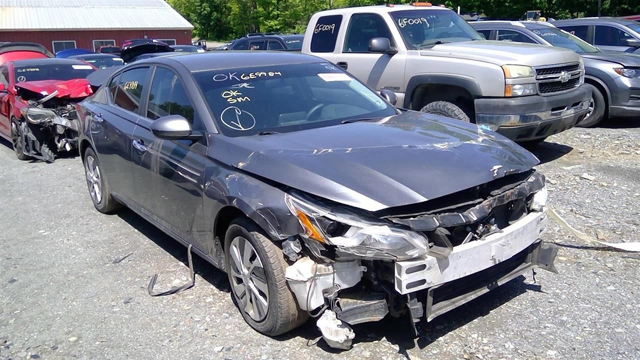 (LOCAL PICKUP ONLY) Driver Left Front Door Without Acoustic Glass Fits 19-21 ALT